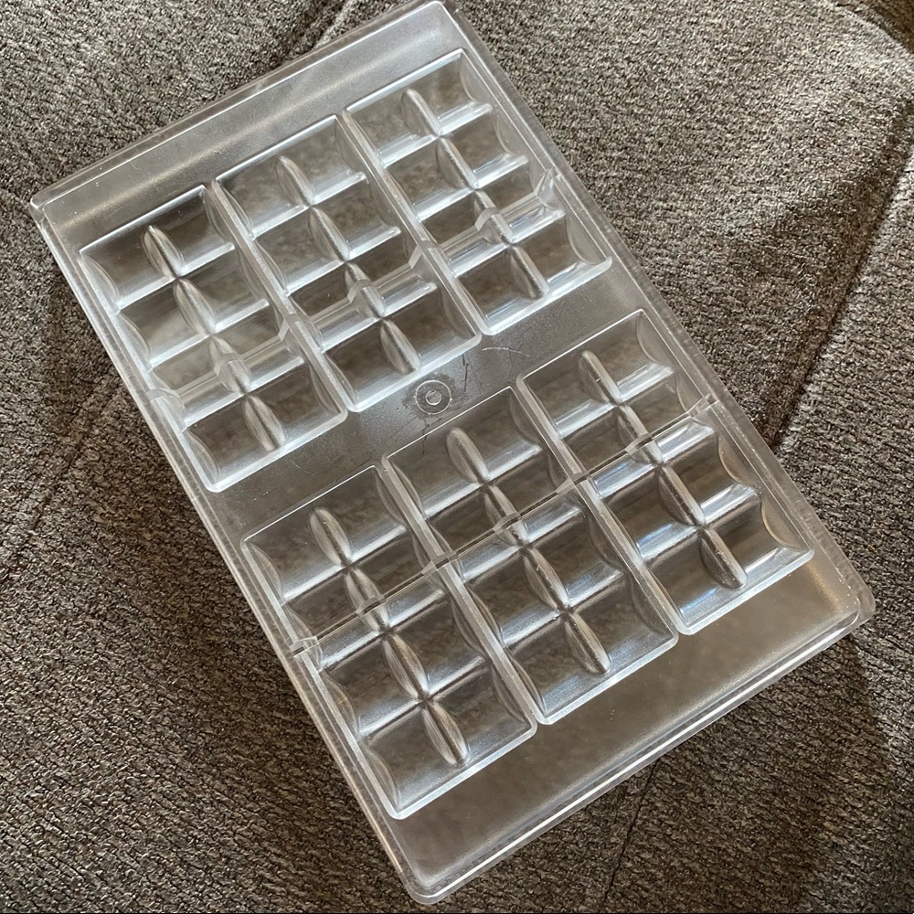 Fat Daddio's Polycarbonate Rounded Square Bar Chocolate Mold 11”x 7” Translucent